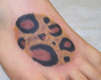 Color tattoos Tattoos leopard foot